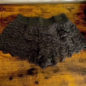 American Rag Green Lace Short Shorts - Medium